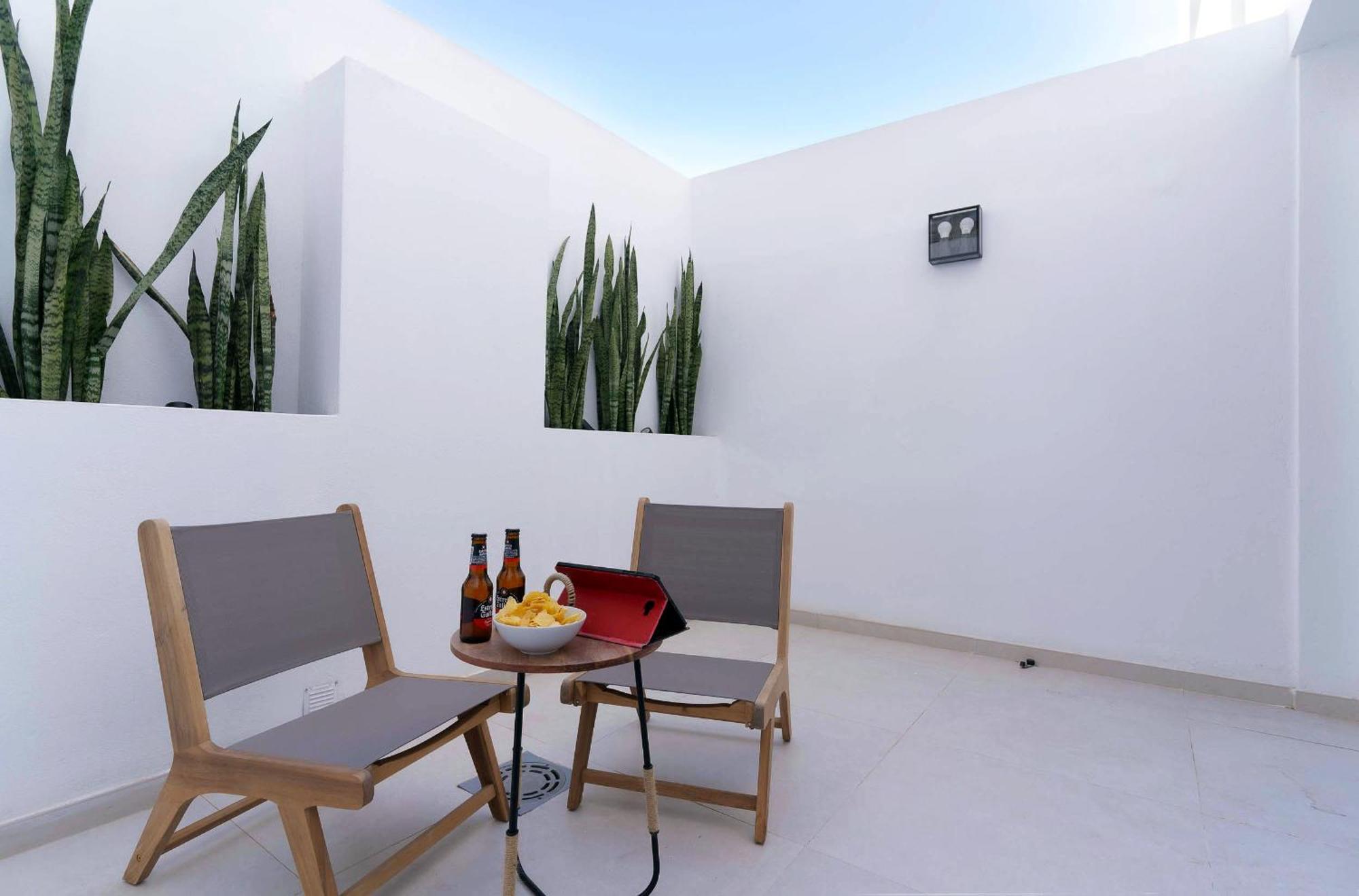 Blue Marina Suites - Boutique Apartments Arrecife  Dış mekan fotoğraf