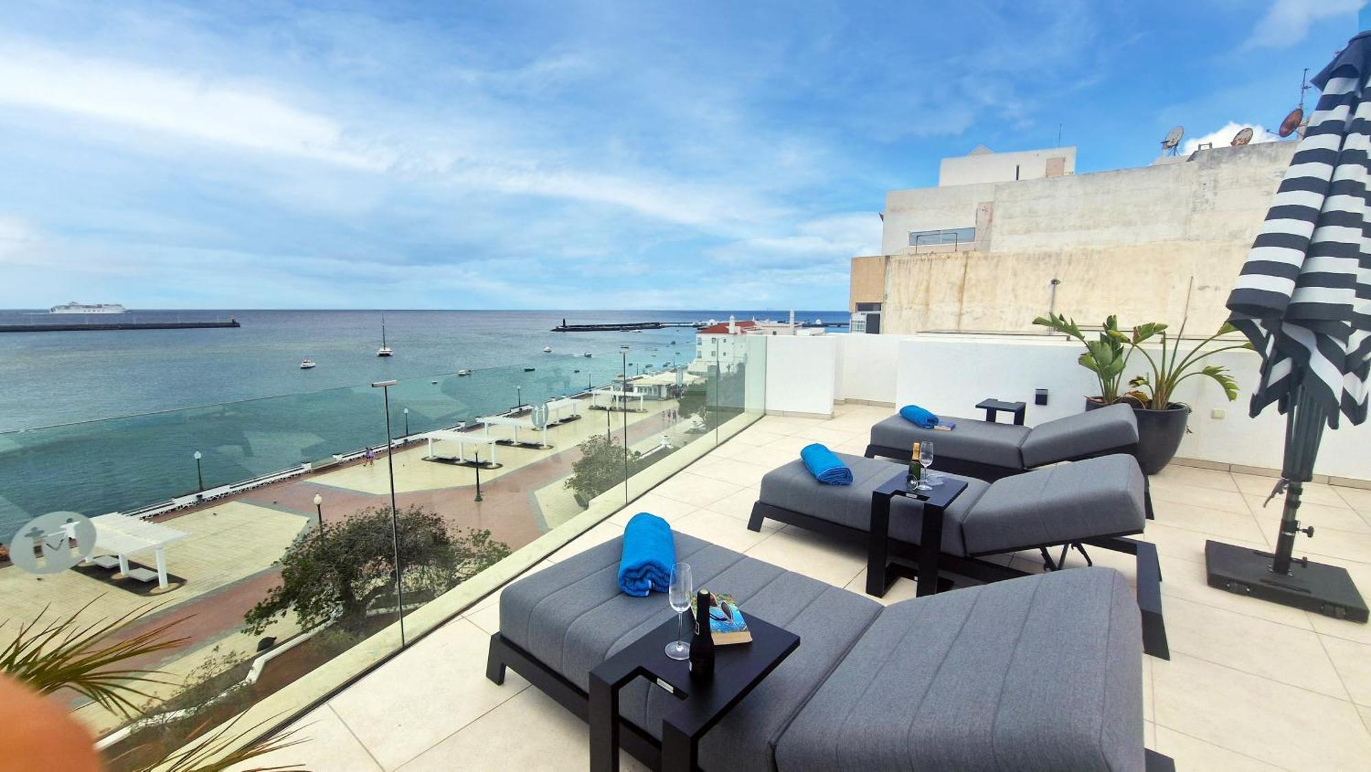 Blue Marina Suites - Boutique Apartments Arrecife  Dış mekan fotoğraf